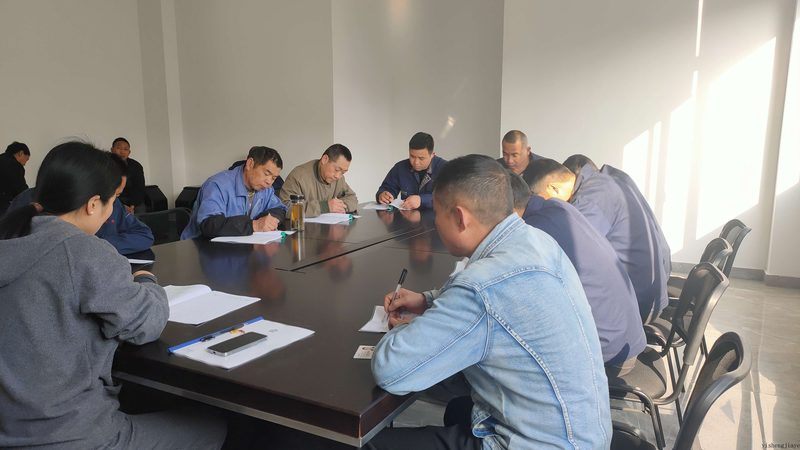 一般来说，成人高考备考计划可以分为以下几个阶段：
