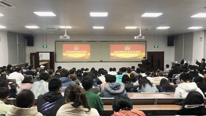 职业培训学校的选址对于其运营和发展至关重要。选址时，需要综合考虑以下因素：