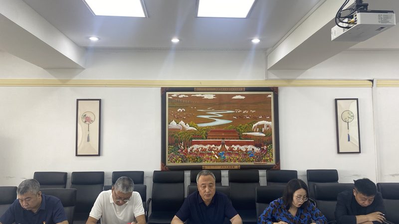 行业背景：IT行业快速发展，职业培训需求旺盛