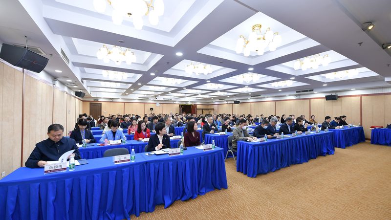 小标题：细分市场，各有特点